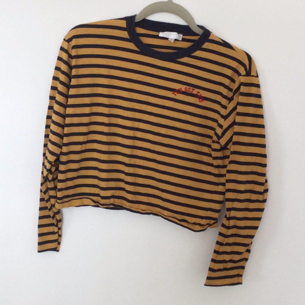 Long sleeved slightly cropped shirt
